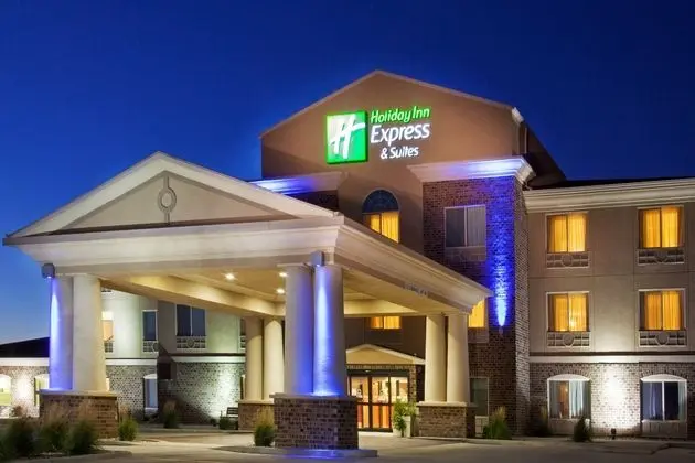 Holiday Inn Express and Suites Sioux Center