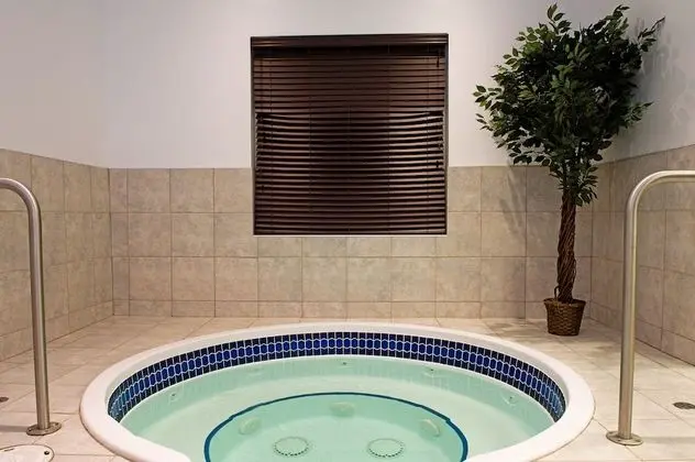 Holiday Inn Express & Suites Slave Lake, an IHG Hotel - Havuz