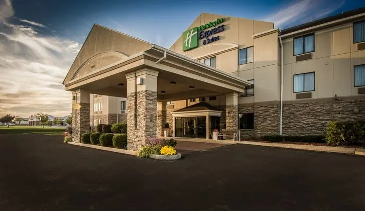 Holiday Inn Express and Suites South Haven
