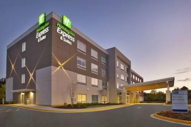 Holiday Inn Express & Suites South Hill