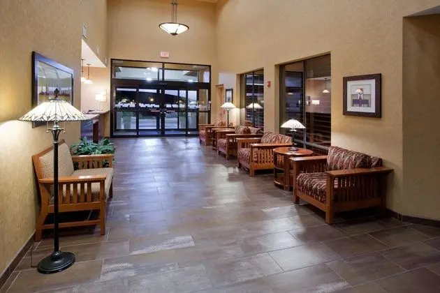 Holiday Inn Express and Suites St. George North Zi - Lobi