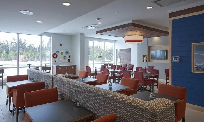 Holiday Inn Express and Suites St John s Airport