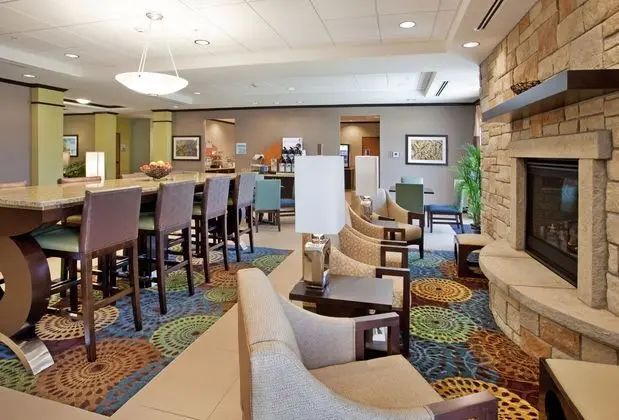 Holiday Inn Express and Suites St. Joseph - Dış Mekan