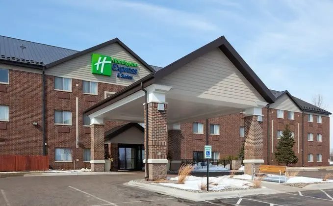 Holiday Inn Express and Suites St. Paul Woodbury