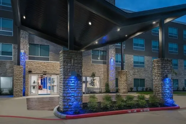 Holiday Inn Express & Suites Sugar Land SE - Missouri City, an IHG Hotel