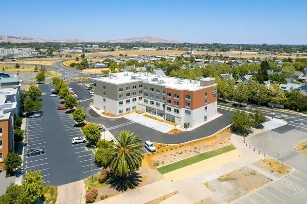 Holiday Inn Express & Suites Suisun City, an IHG Hotel