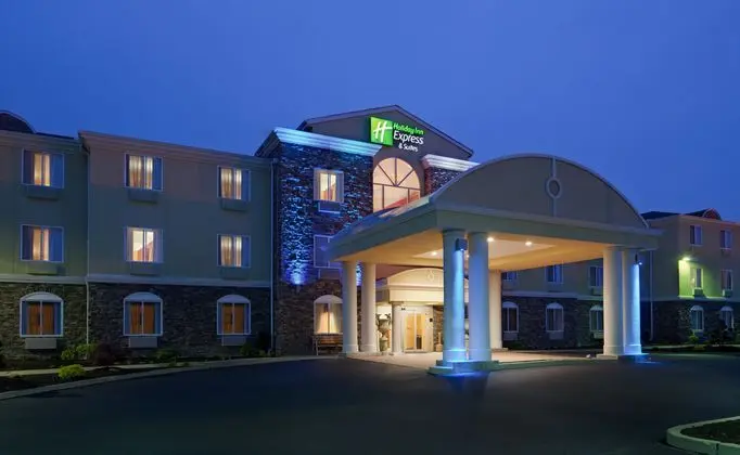 Holiday Inn Express and Suites Swansea
