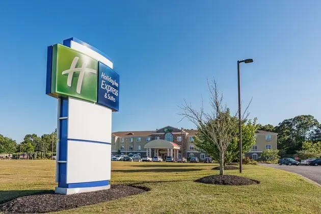 Holiday Inn Express and Suites Swansea - Dış Mekan