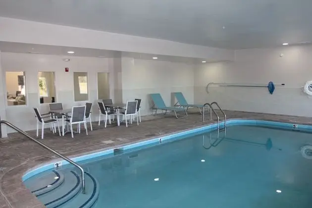 Holiday Inn Express & Suites Sweetwater - Havuz