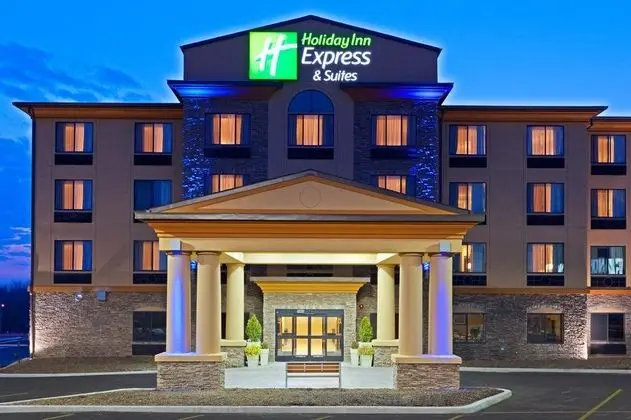 Holiday Inn Express & Suites Syracuse North Airpor