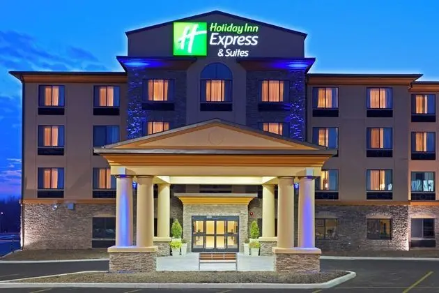 Holiday Inn Express & Suites Syracuse North Airpor - Dış Mekan