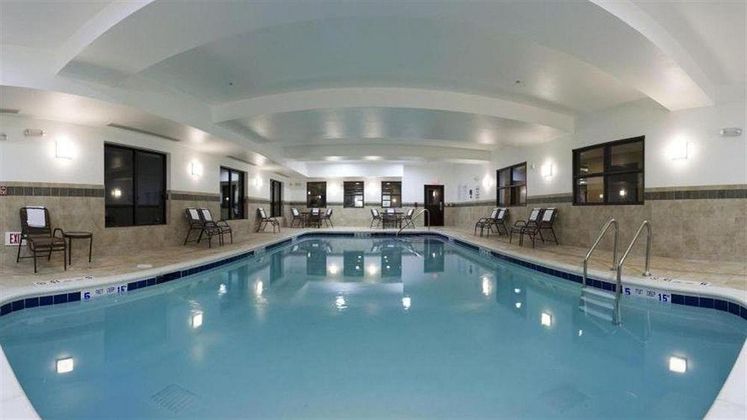 Holiday Inn Express & Suites Syracuse North Airpor