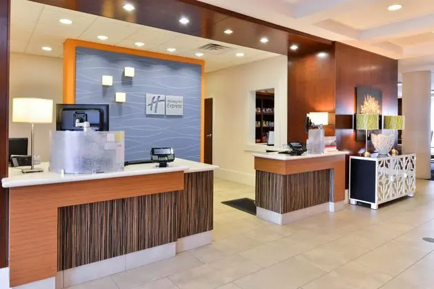 Holiday Inn Express Hotel & Suites Terra Haute - Genel