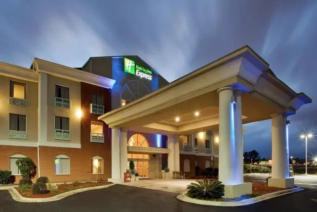 Holiday Inn Express and Suites Thomasville - Dış Mekan