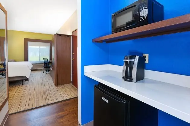 Holiday Inn Express and Suites Three Rivers - Oda