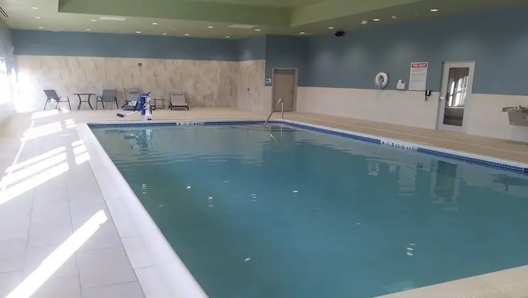 Holiday Inn Express & Suites Tonawanda - Buffalo Area, an IHG Hotel - Havuz