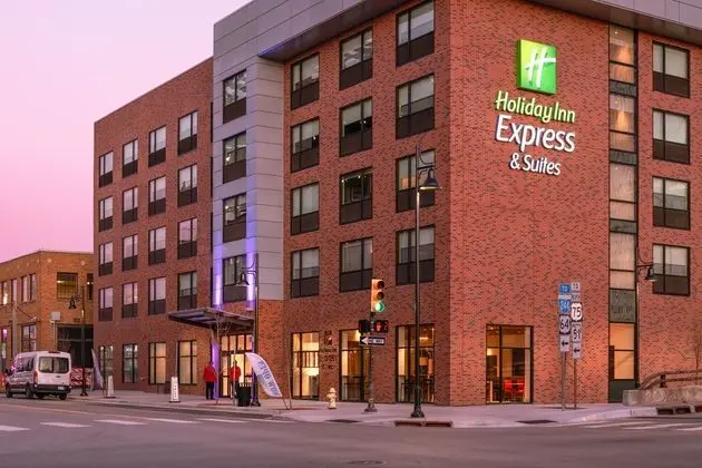 Holiday Inn Express & Suites Tulsa Downtown - Öne Çıkan Resim