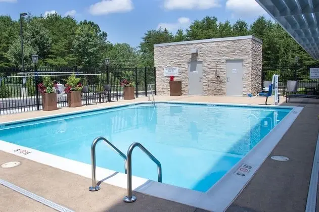 Holiday Inn Express & Suites Tuscaloosa East - Cottondale, an IHG Hotel - Havuz