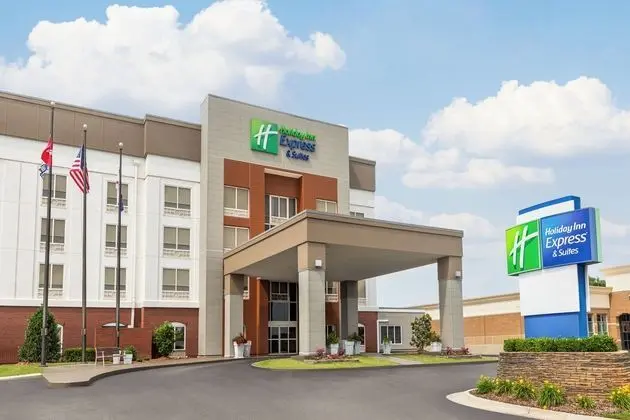 Holiday Inn Express and Suites Tuscaloosa Universi