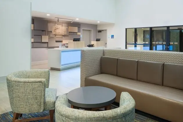 Holiday Inn Express Hotel & Suites Universal - Dış Mekan
