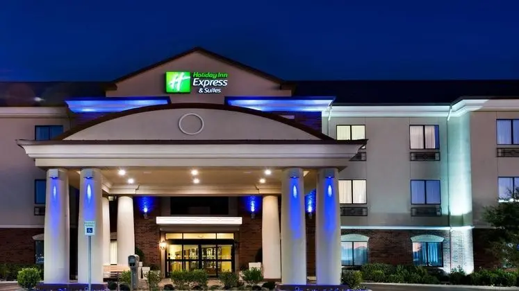 Holiday Inn Express and Suites Valparaiso