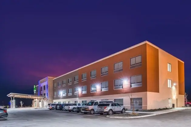 Holiday Inn Express and Suites Van Horn