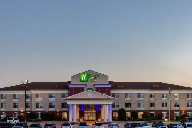 Holiday Inn Express and Suites Vandalia