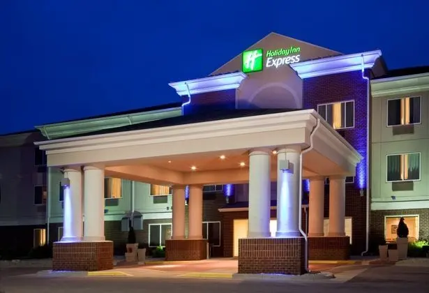 Holiday Inn Express and Suites Vermillion