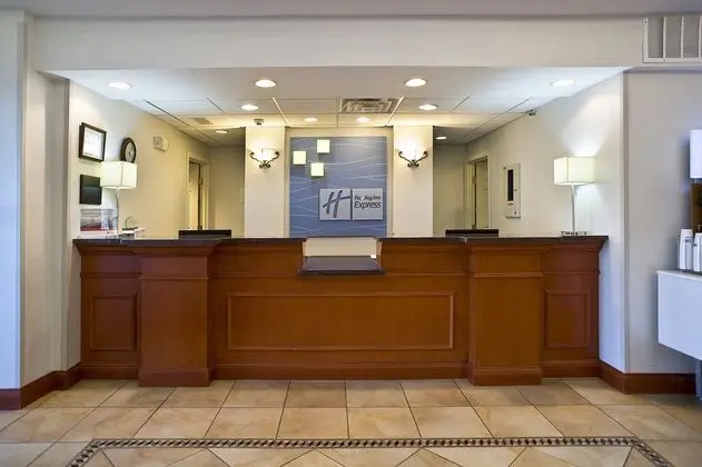 Holiday Inn Express and Suites Vermillion - Dış Mekan