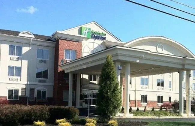 Holiday Inn Express and Suites Vineland Millville