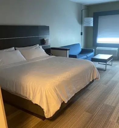 Holiday Inn Express & Suites Warrensburg North, an IHG Hotel - Oda