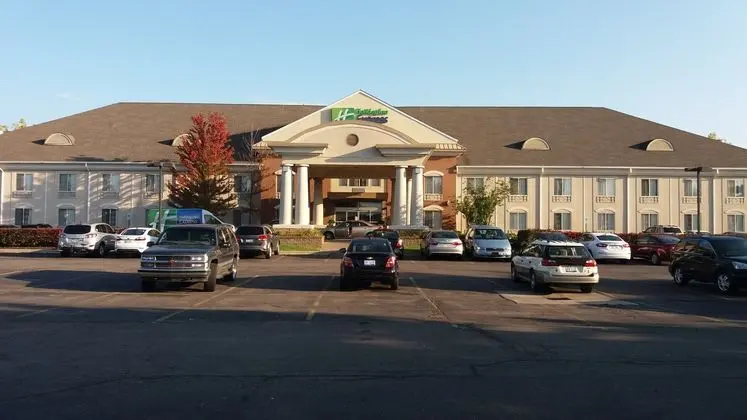 Holiday Inn Express & Suites Waterford