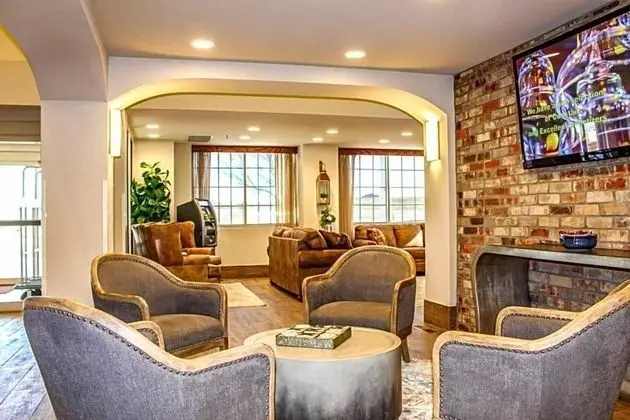 Holiday Inn Express and Suites Weatherford - Lobi