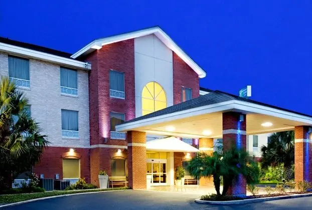 Holiday Inn Express and Suites Weslaco