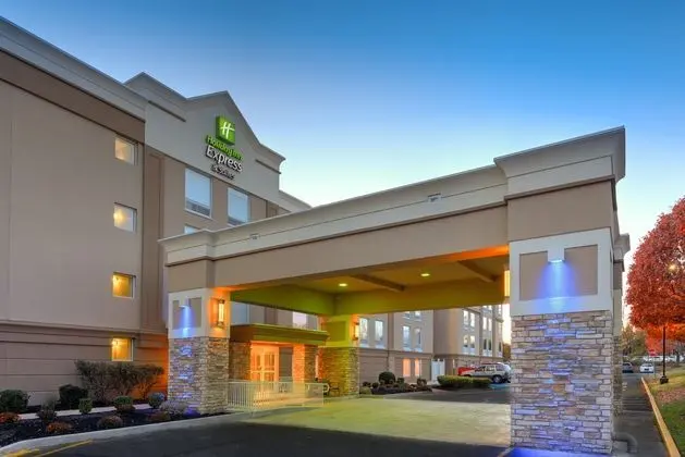 Holiday Inn Express and Suites West Long Branch Ea - Dış Mekan