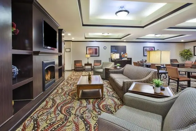 Holiday Inn Express and Suites Wheeling - Dış Mekan