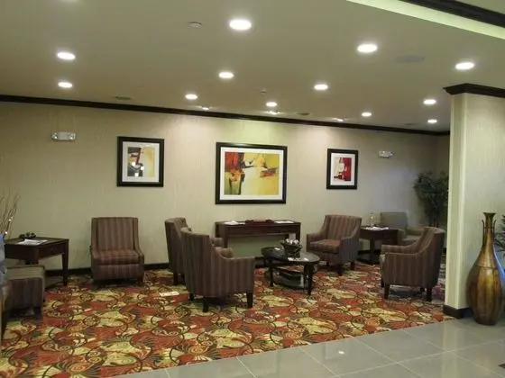 Holiday Inn Express and Suites Wheeling - Genel
