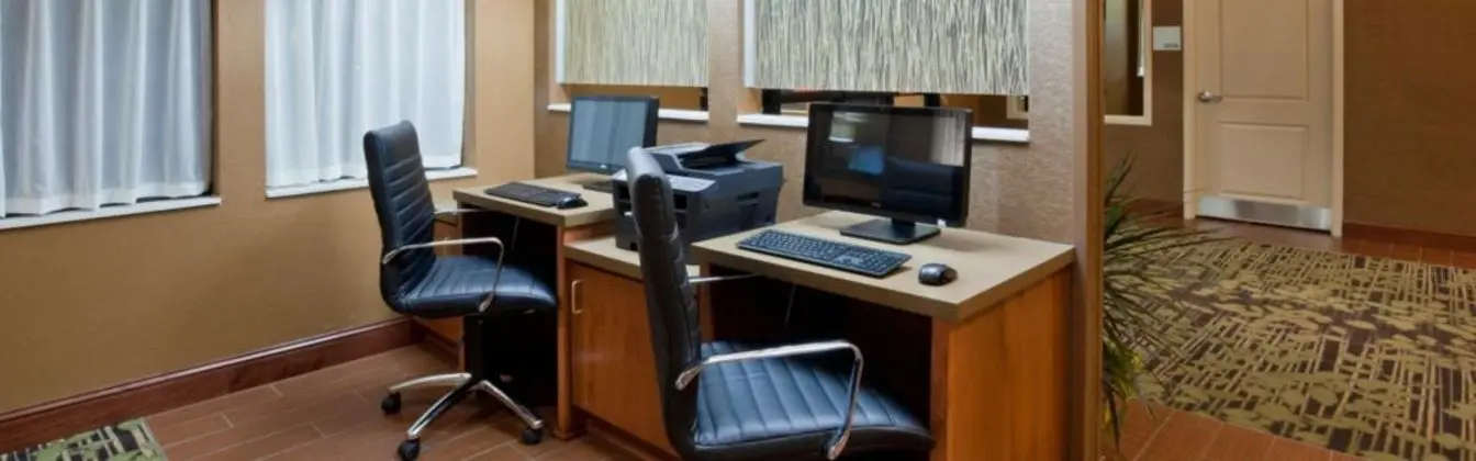 Holiday Inn Express and Suites Willmar