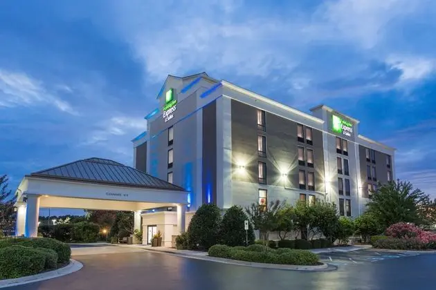 Holiday Inn Express and Suites Wilmington Universi - Öne Çıkan Resim
