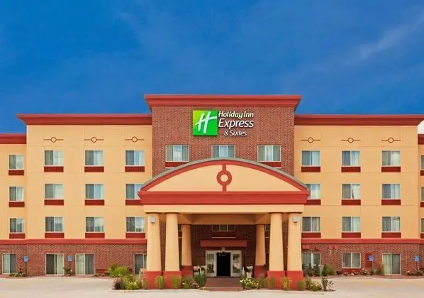 Holiday Inn Express & Suites Winona
