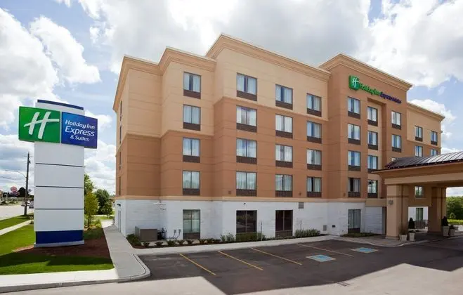 Holiday Inn Express and Suites Woodstock South