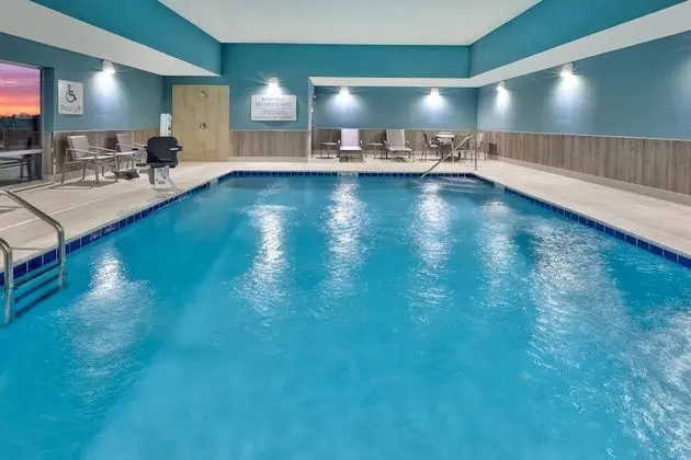 Holiday Inn Express And Suites Wooster, an IHG Hotel - Havuz