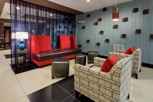 Holiday Inn Express Hotel & Suites York NE - Marke - Dış Mekan