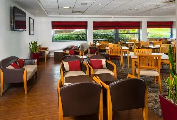 Holiday Inn Express Swansea East