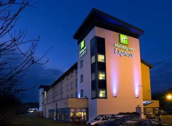 Holiday Inn Express Swindon - West