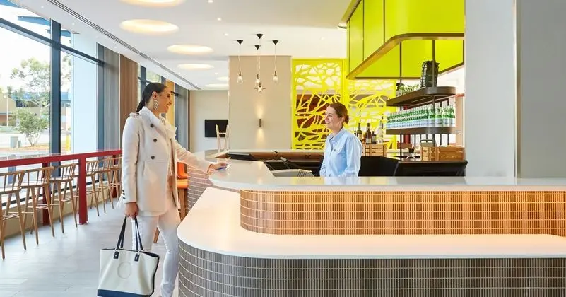 Holiday Inn Express Sydney Macquarie Park - Lobi