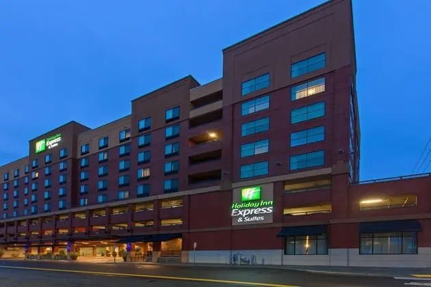 Holiday Inn Express Tacoma Downtown