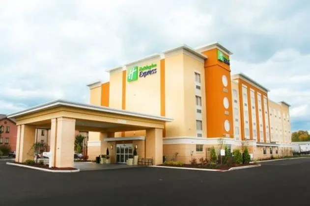 Holiday Inn Express Toledo North