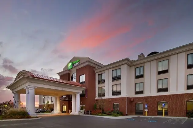 Holiday Inn Express Tullahoma