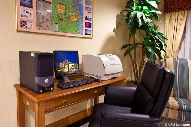 Holiday Inn Express Vero Beach-West (I-95) 